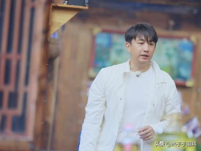 同为“耿耿”,黄老师更偏爱谭松韵,看他的举动就懂了