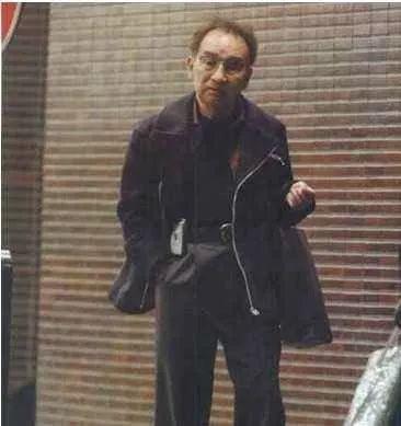 为报恩不退社,中居正广第一时间看望社长病情