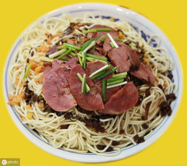 继全聚德之后,北京又一美食被“明星”拉下神坛,网友:摔得太快