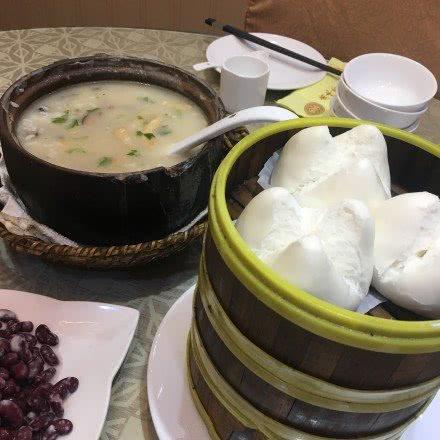 据说广东人每天都这样吃早餐,广东人看了表示:太看得起我们了
