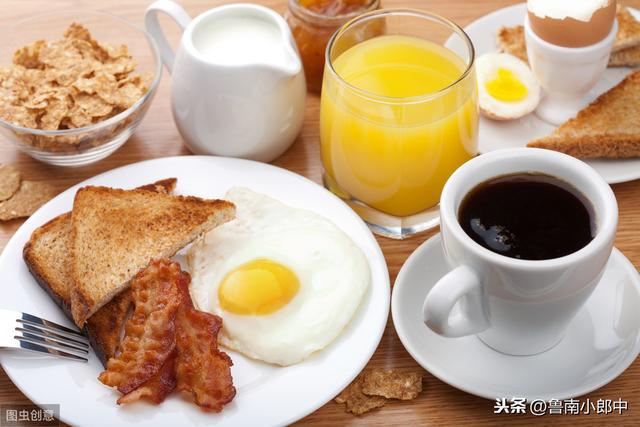 别再吃这三种早餐了,没营养,还容易发胖!