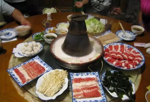 吃羊肉我只服新疆人!史上最全的羊肉做法,太攒劲了!你吃过吗?