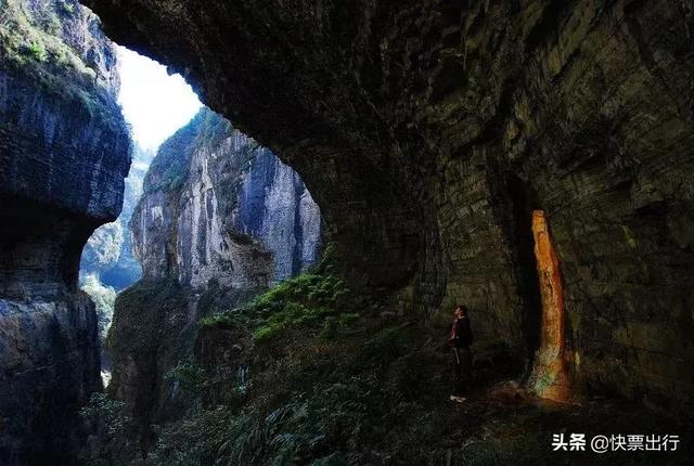 不输亚丁，媲美九寨沟！这个未被开荒的仙境，美到空气都凝固