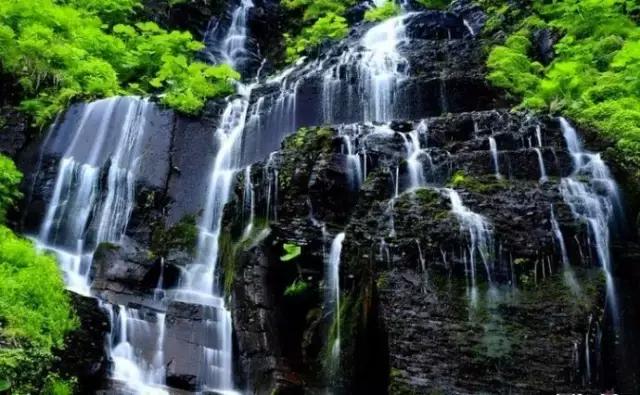 东北唯一敢比美九寨沟的地方,低调得让人心酸,但庆幸没火