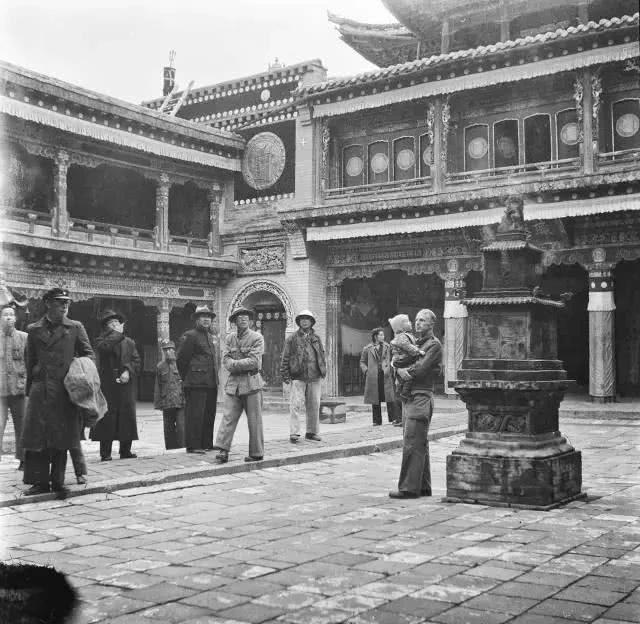 一个美国女人69年前敦煌朝圣,他拍下了我们不曾看到的敦煌