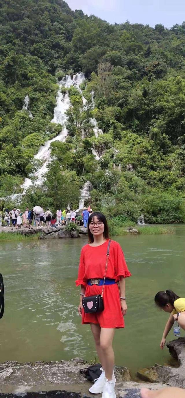 八月,穿越那片花海那湾水