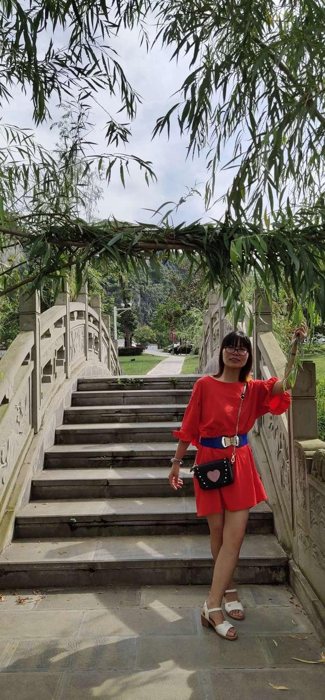 八月,穿越那片花海那湾水